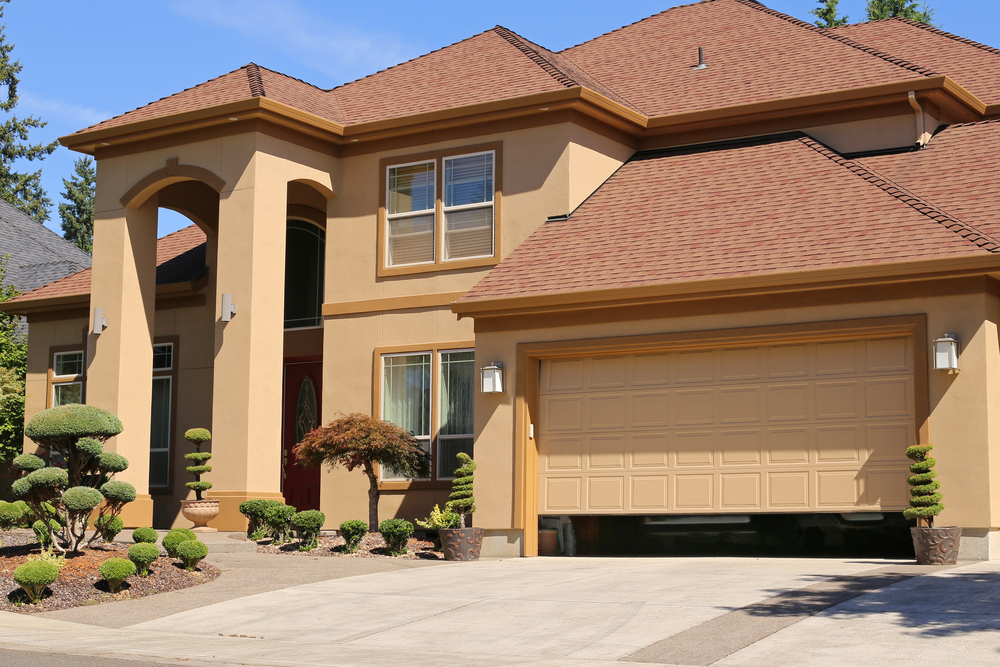5 Things To Consider When Choosing A Garage Door Replacement