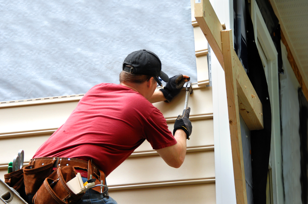 7 Warning Signs It’s Time To Replace Your Home’s Siding